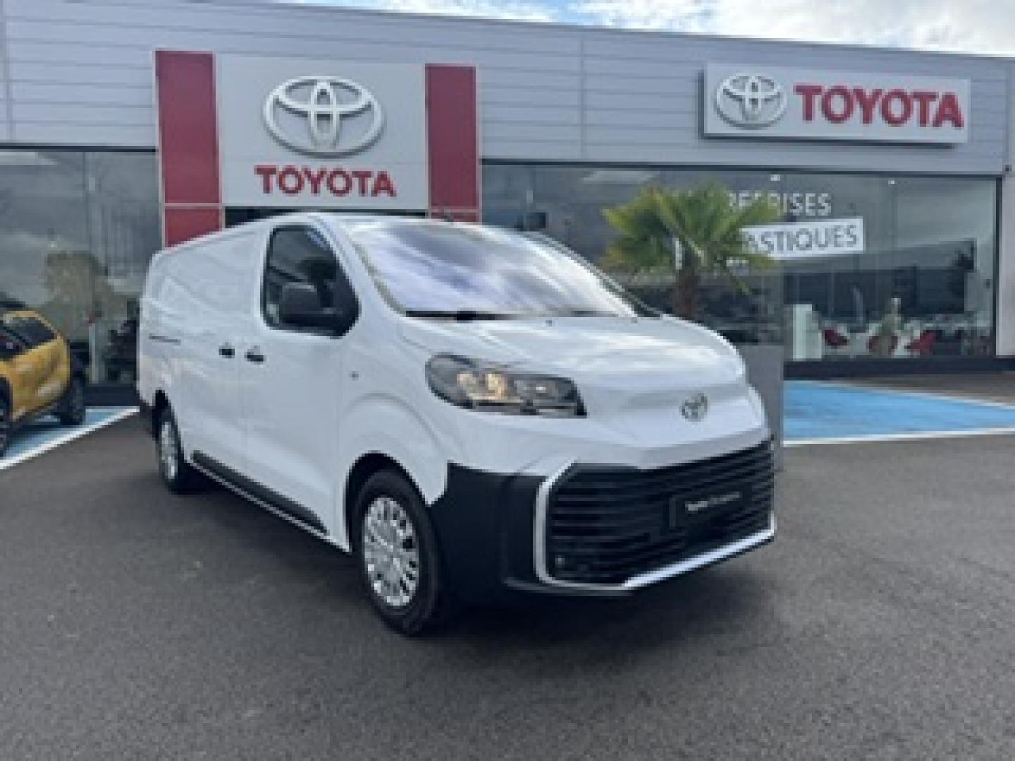 TOYOTA PROACE