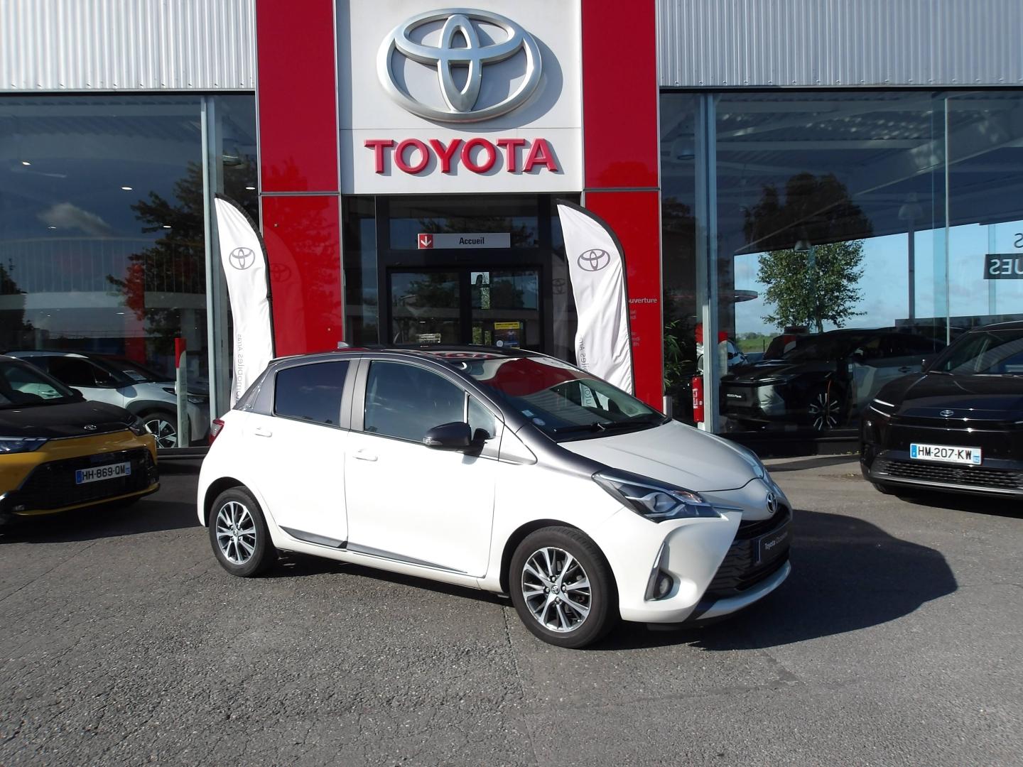TOYOTA Yaris