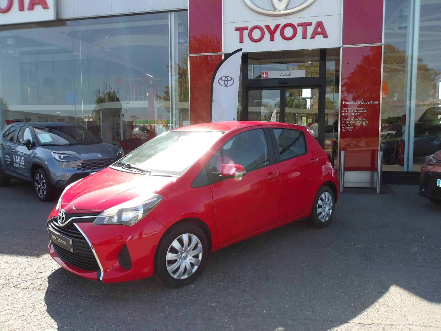 TOYOTA Yaris