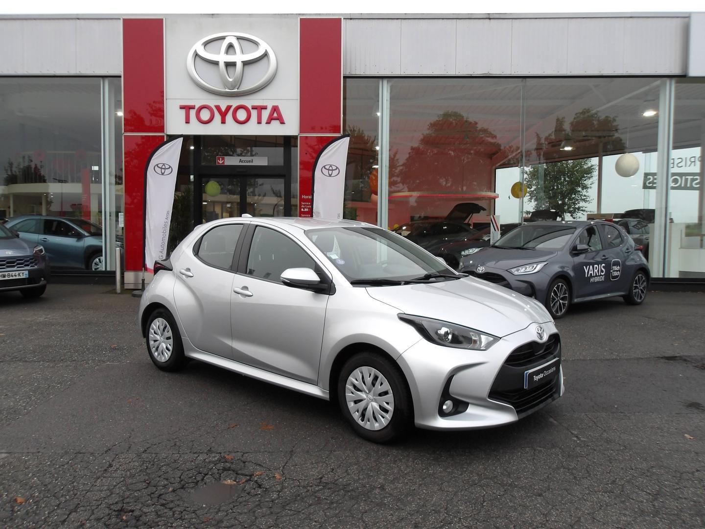 TOYOTA Yaris