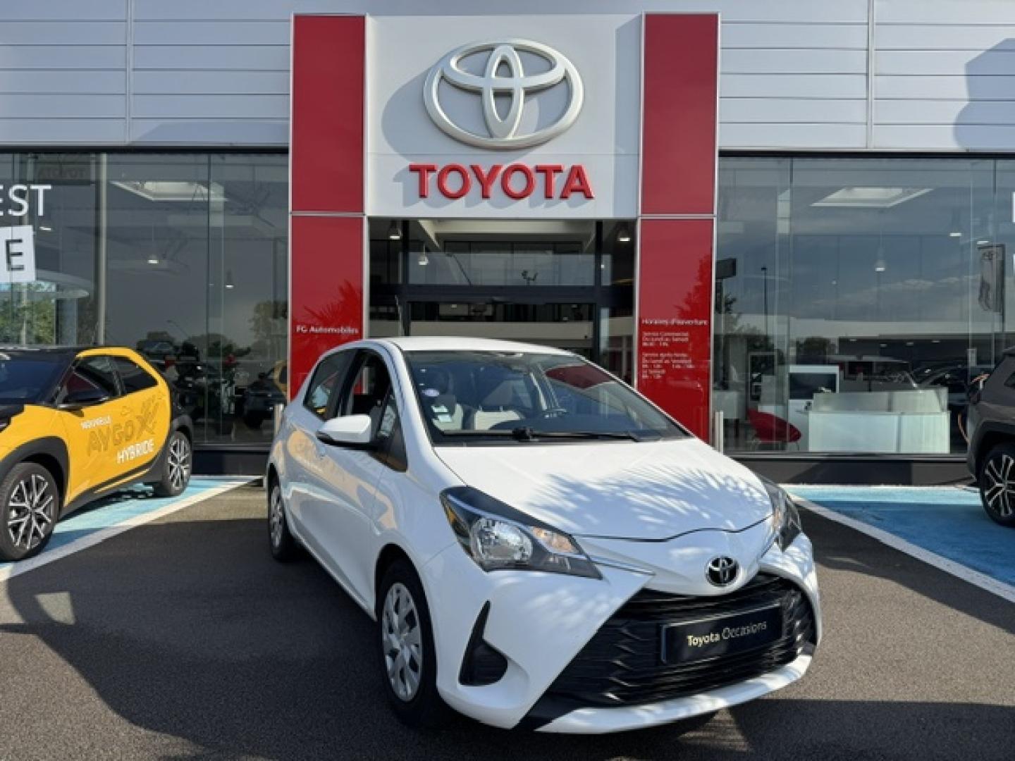 TOYOTA Yaris