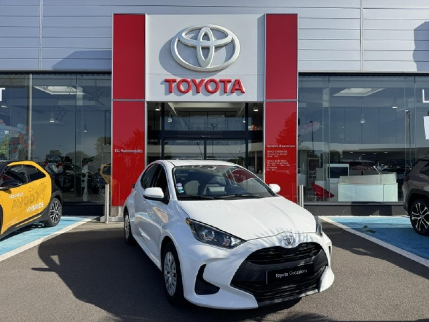 TOYOTA Yaris